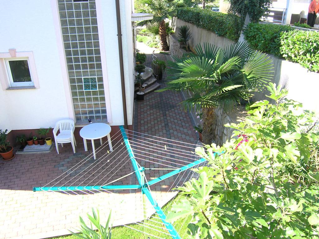 Apartments Kristina คิร์ก ภายนอก รูปภาพ