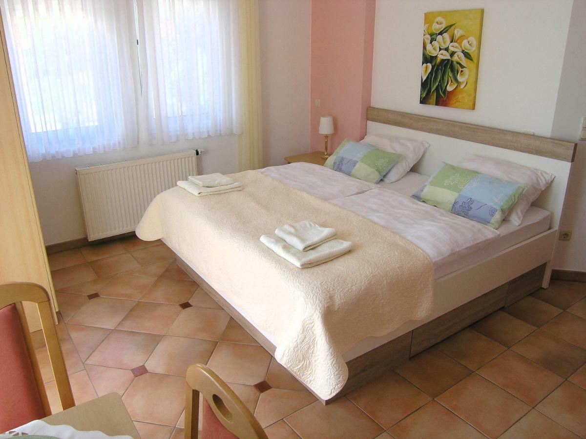 Apartments Kristina คิร์ก ภายนอก รูปภาพ