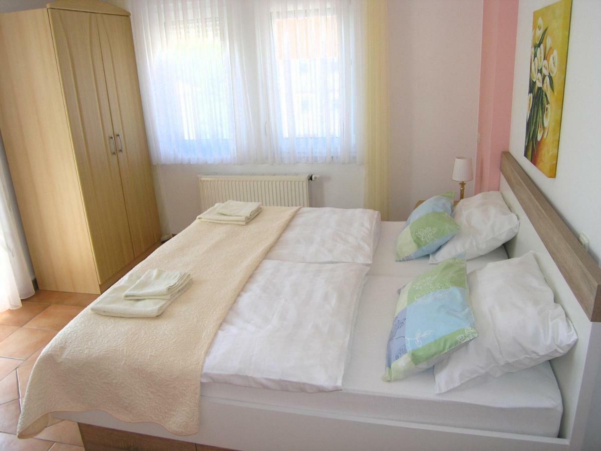 Apartments Kristina คิร์ก ภายนอก รูปภาพ