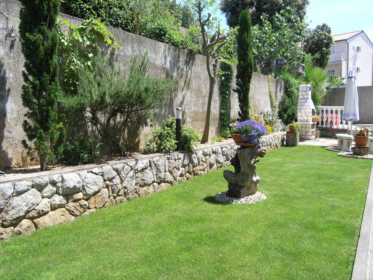 Apartments Kristina คิร์ก ภายนอก รูปภาพ